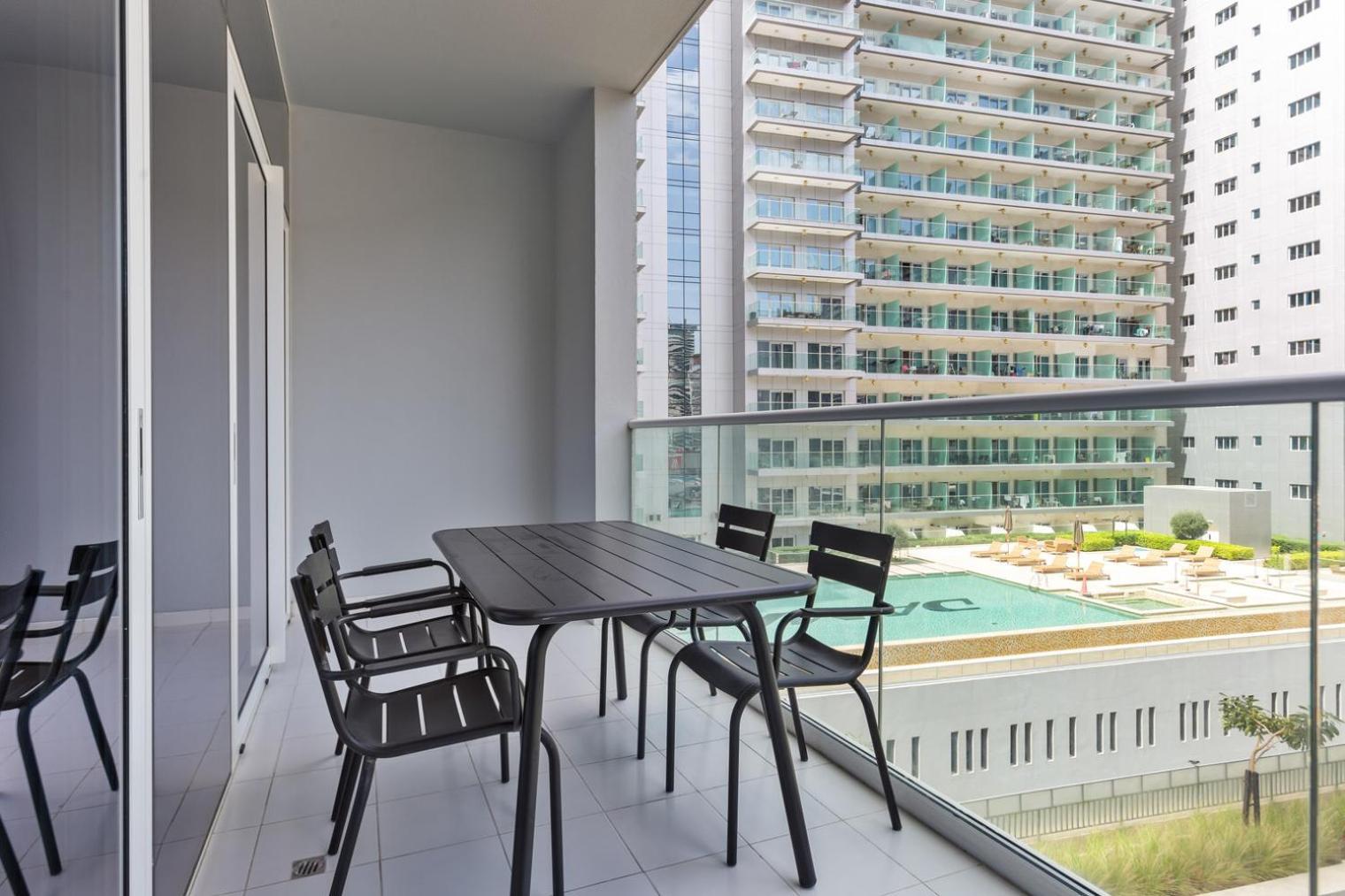 Blueground Vera Residences Bk View Pool Gym Dxb-1263 *